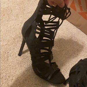 Sexy laced stilettos 5 inches